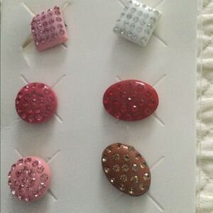 NWT shoe gibbets, charms w rhinestones